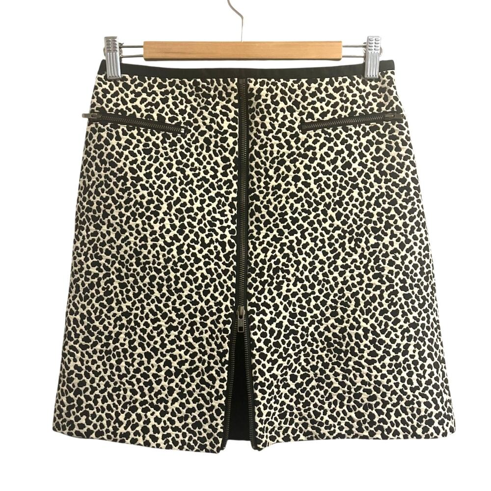 J. McLaughlin Animal Print Textured Full Zip Front Black Cream Pencil Skirt sz 0